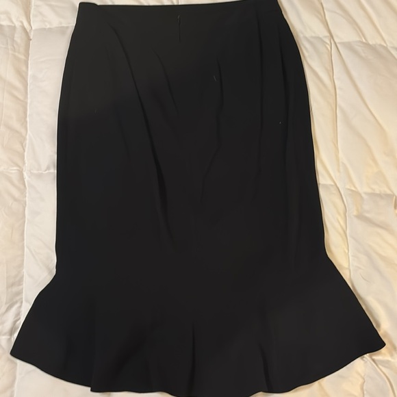 EUC Dolce & Gabbana skirt, black, size 6 estimate - Picture 3 of 6
